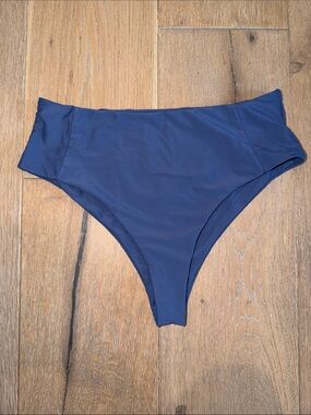 Blue High Waist Cheeky Bikini Bottoms size medium in great condition